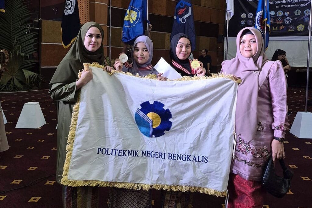 Mahasiswa Polbeng Menangkan Medali Emas dan Perak di Ajang IPEC Manado